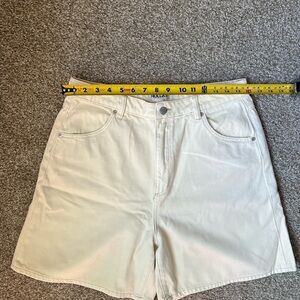 Rolla’s Super Mirage-Evie Cream Denim Shorts
